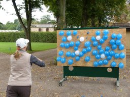 Nur die weißen Ballons, bitte ...